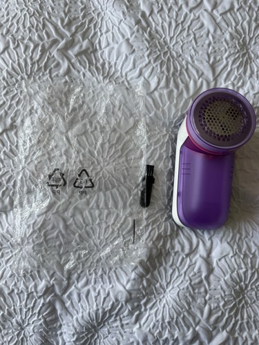Philips fabric shaver removes - philips, shaver,